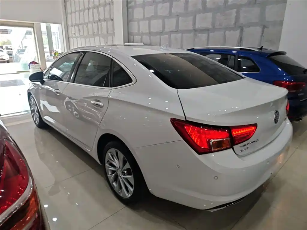 Buick Verano 2017 Sedan 20T DCT Flagship фото 5