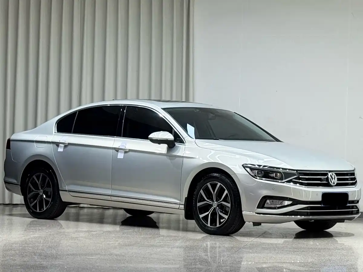 Volkswagen Magotan 2020 280TSI DSG Leading фото 3