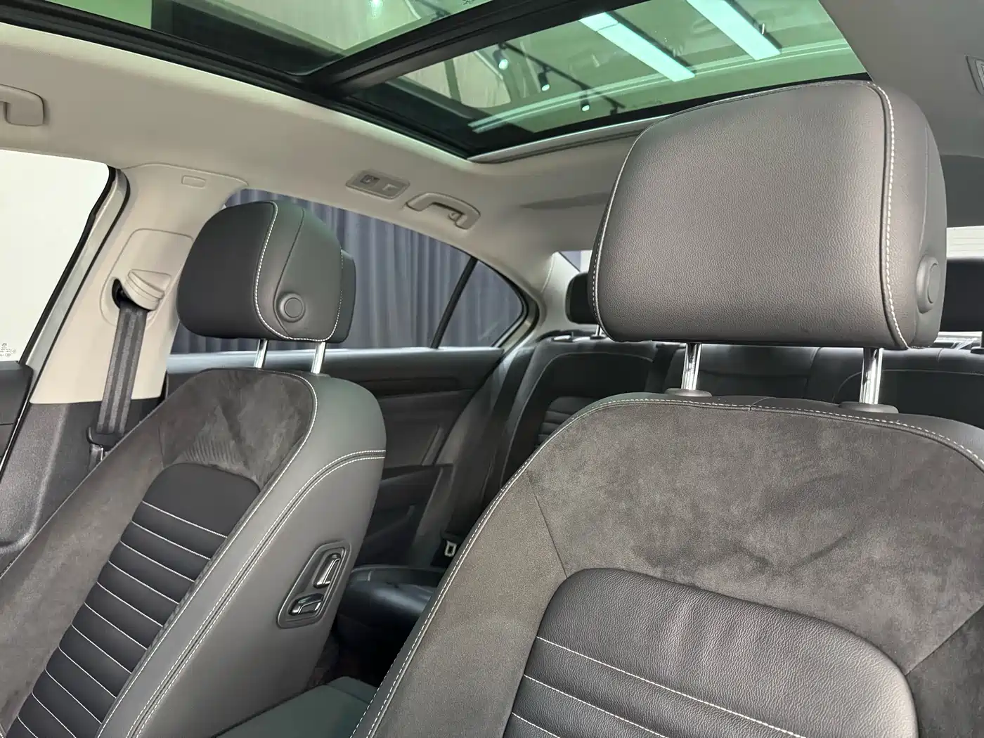 Volkswagen Magotan 2020 280TSI DSG Leading фото 38