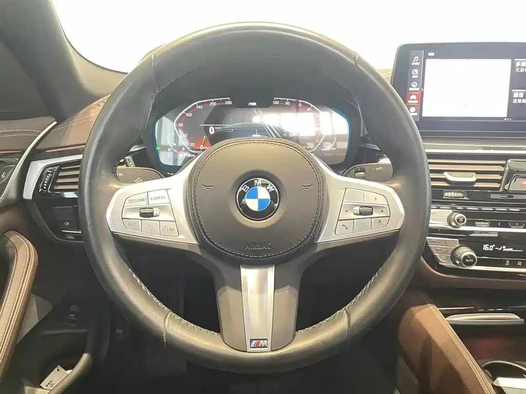 BMW 5 Series 2022 Model Second Facelift 525Li M Sport Package фото 14