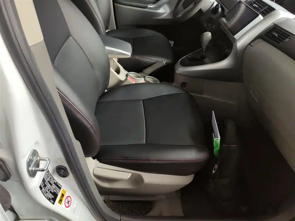 Toyota E'Z 2015 180E CVT Crossover Edition фото 20