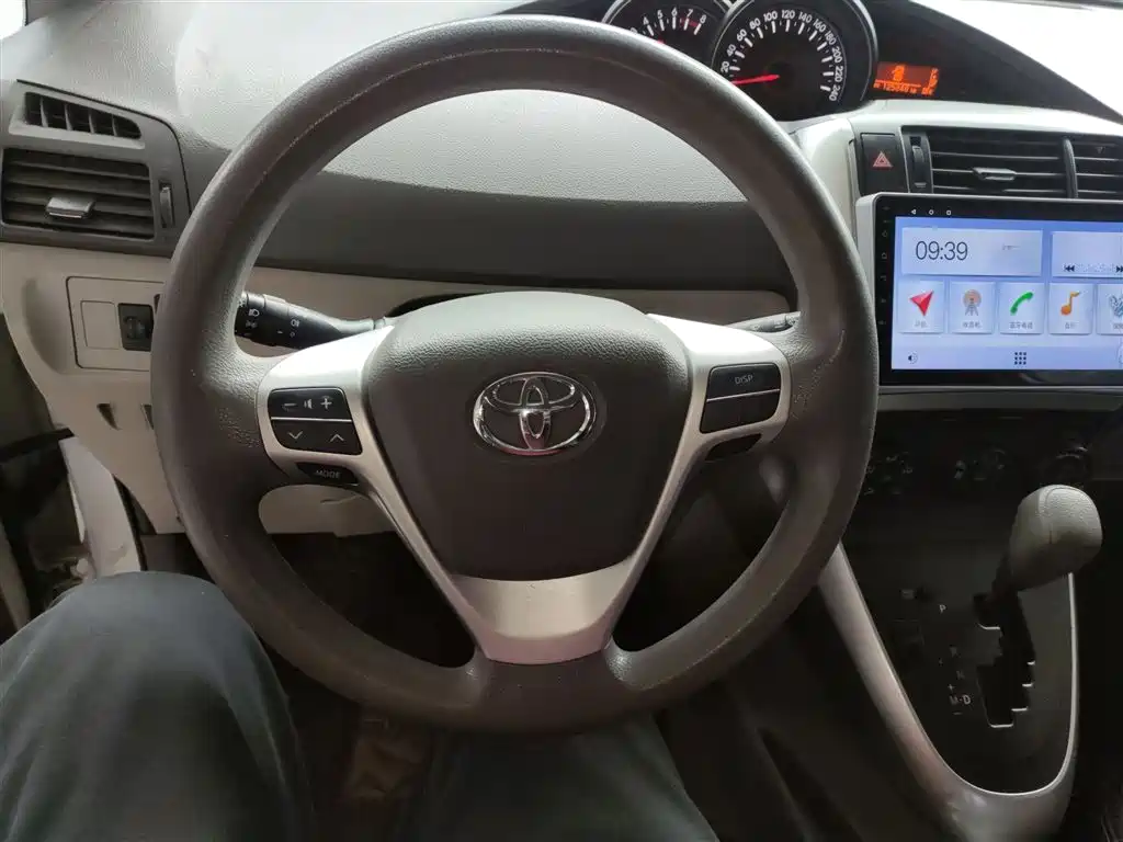 Toyota E'Z 2015 180E CVT Crossover Edition фото 3