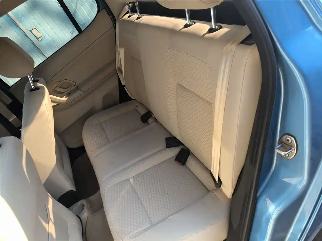 Škoda Fabia 2014 1.4L Automatic Crystal Edition фото 14