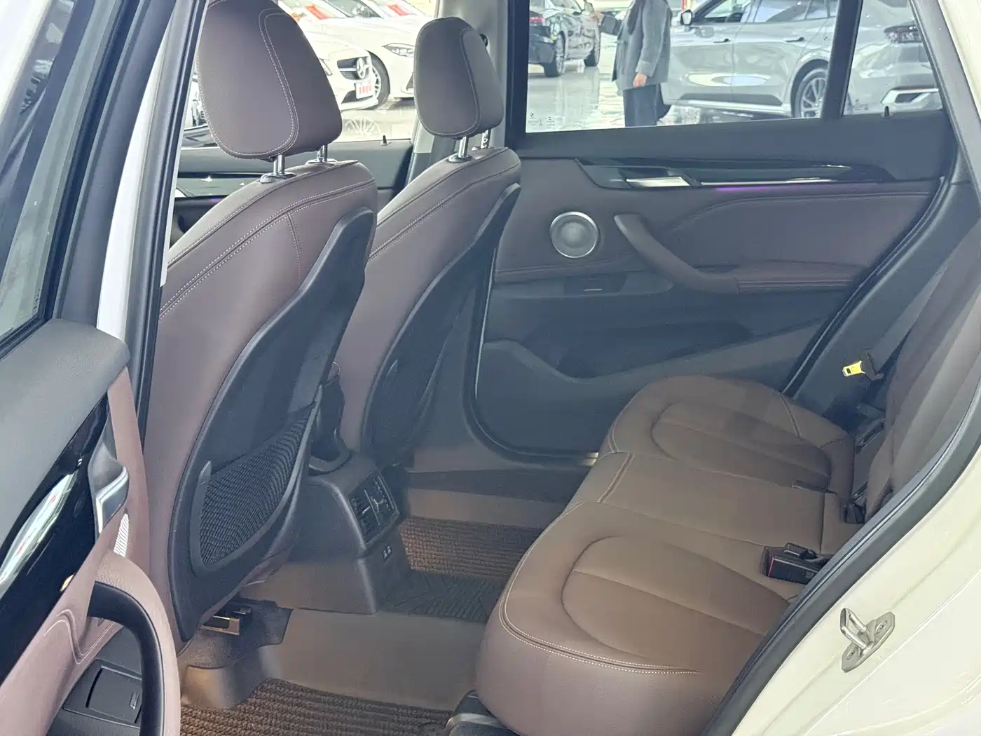 BMW X1 2022 sDrive25Li Leading фото 6