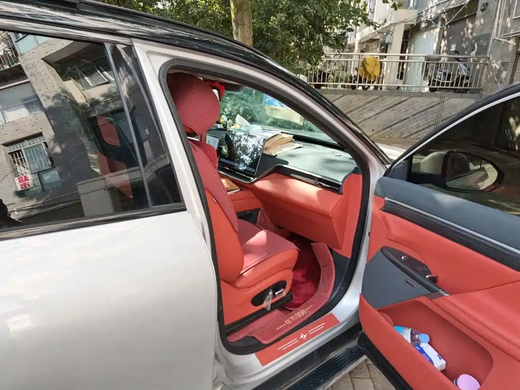 Dongfeng Yipai eπ008 2025 2025 210Max Ruyi Edition 6-Seater
