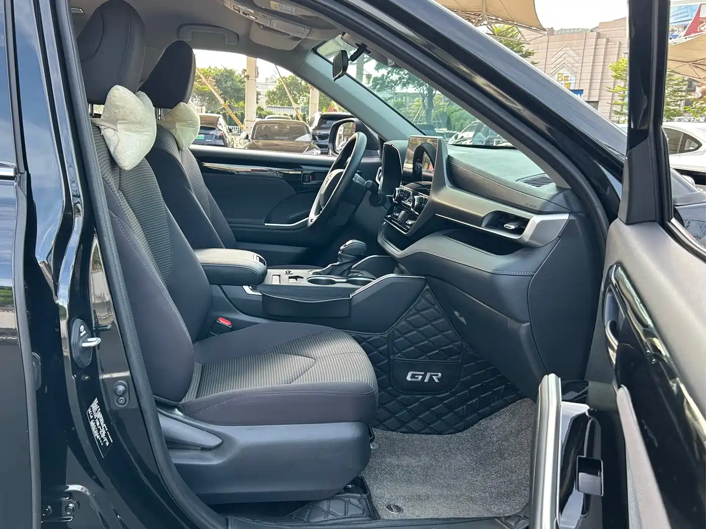 Toyota Highlander 2024 2.5L Smart Hybrid 4WD Elite 7-seater фото 12