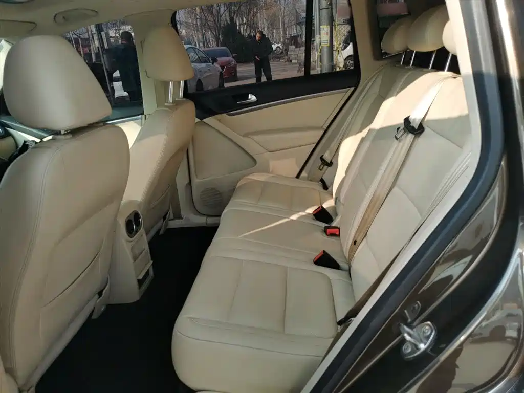 Volkswagen Tiguan 2013 1.8TSI Automatic 2WD Luxury Model фото 17