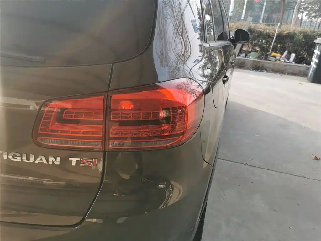 Volkswagen Tiguan 2013 1.8TSI Automatic 2WD Luxury Model фото 8