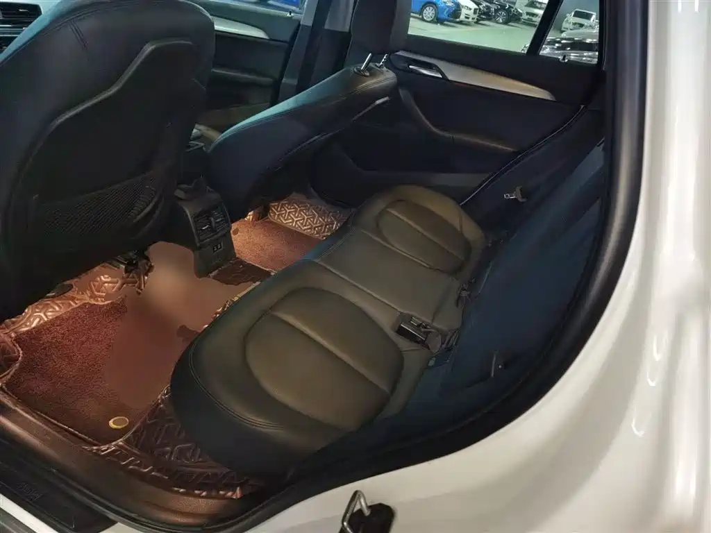 BMW X1 2019 sDrive20Li Leading Model фото 14