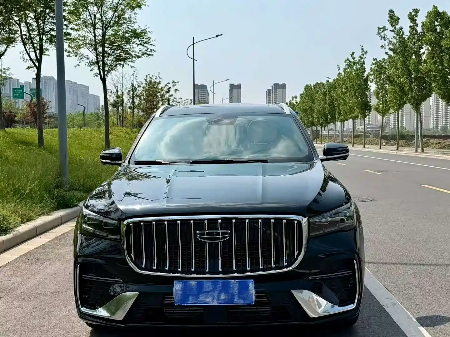 Фото 2 - Geely Monjaro