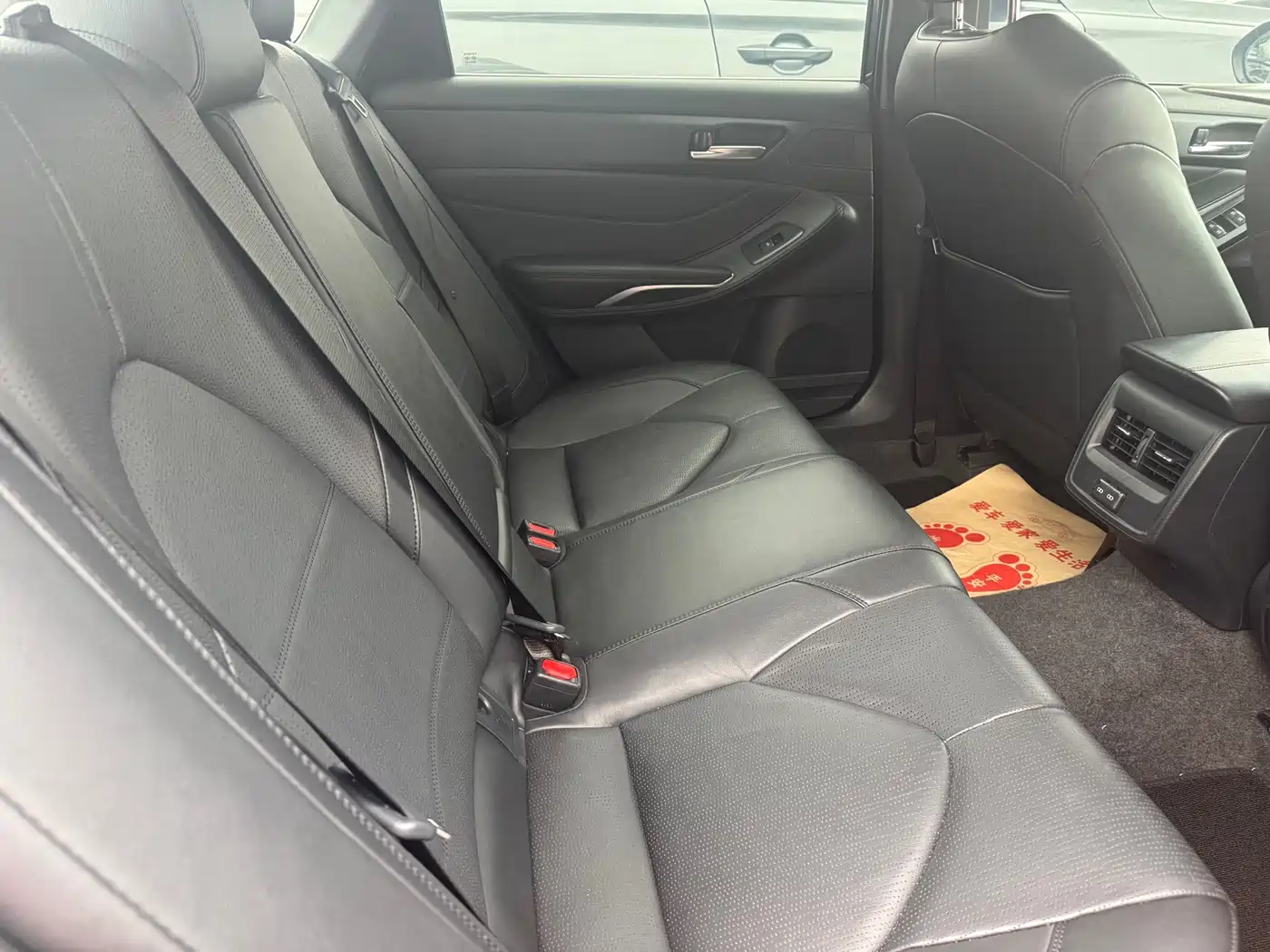 Toyota Avalon 2022 2.0L Luxury Edition фото 11