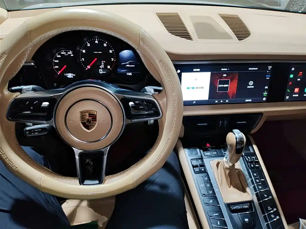 Porsche Macan 2016 Macan 2.0T фото 10
