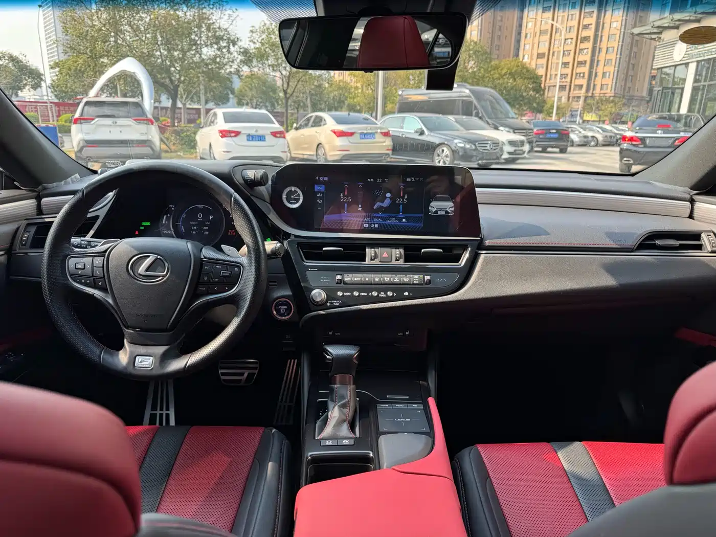 Lexus ES 2021 300h F SPORT фото 11
