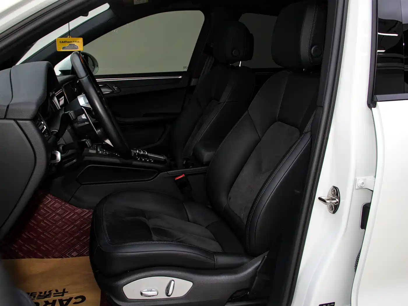 Porsche Macan 2021 Macan 2.0T фото 30