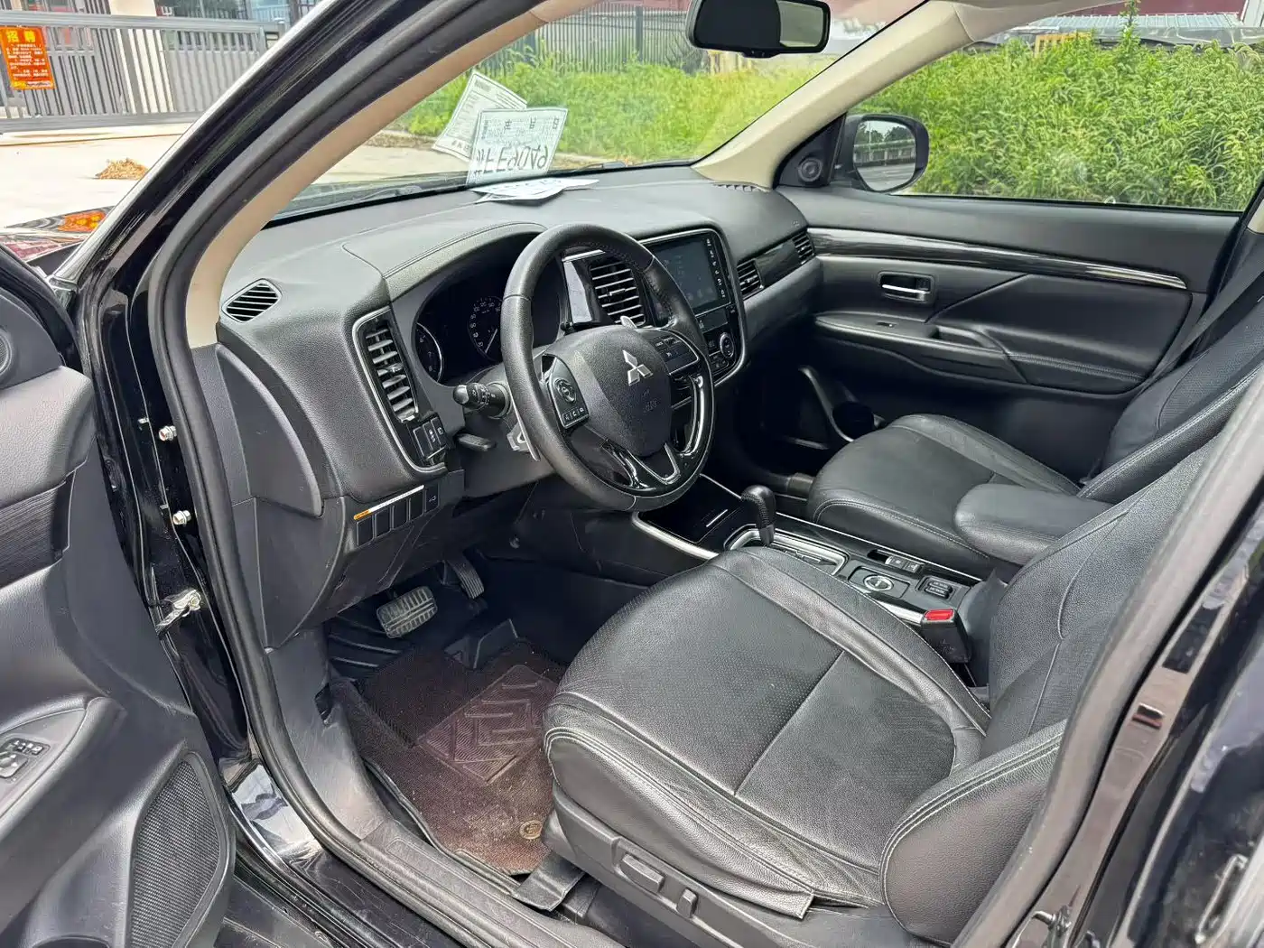 Фото 4 - Mitsubishi Outlander
