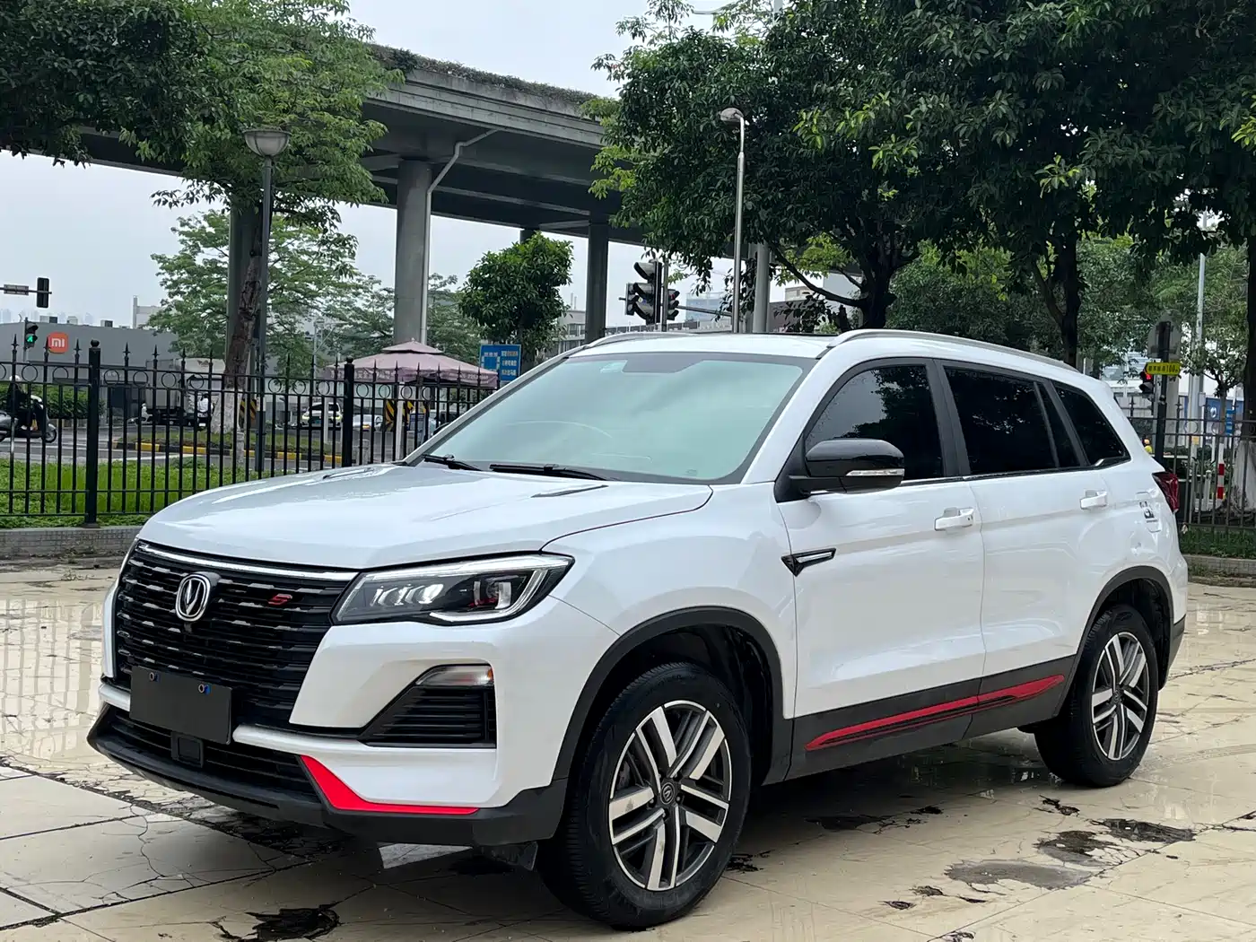 CHANGAN CS75