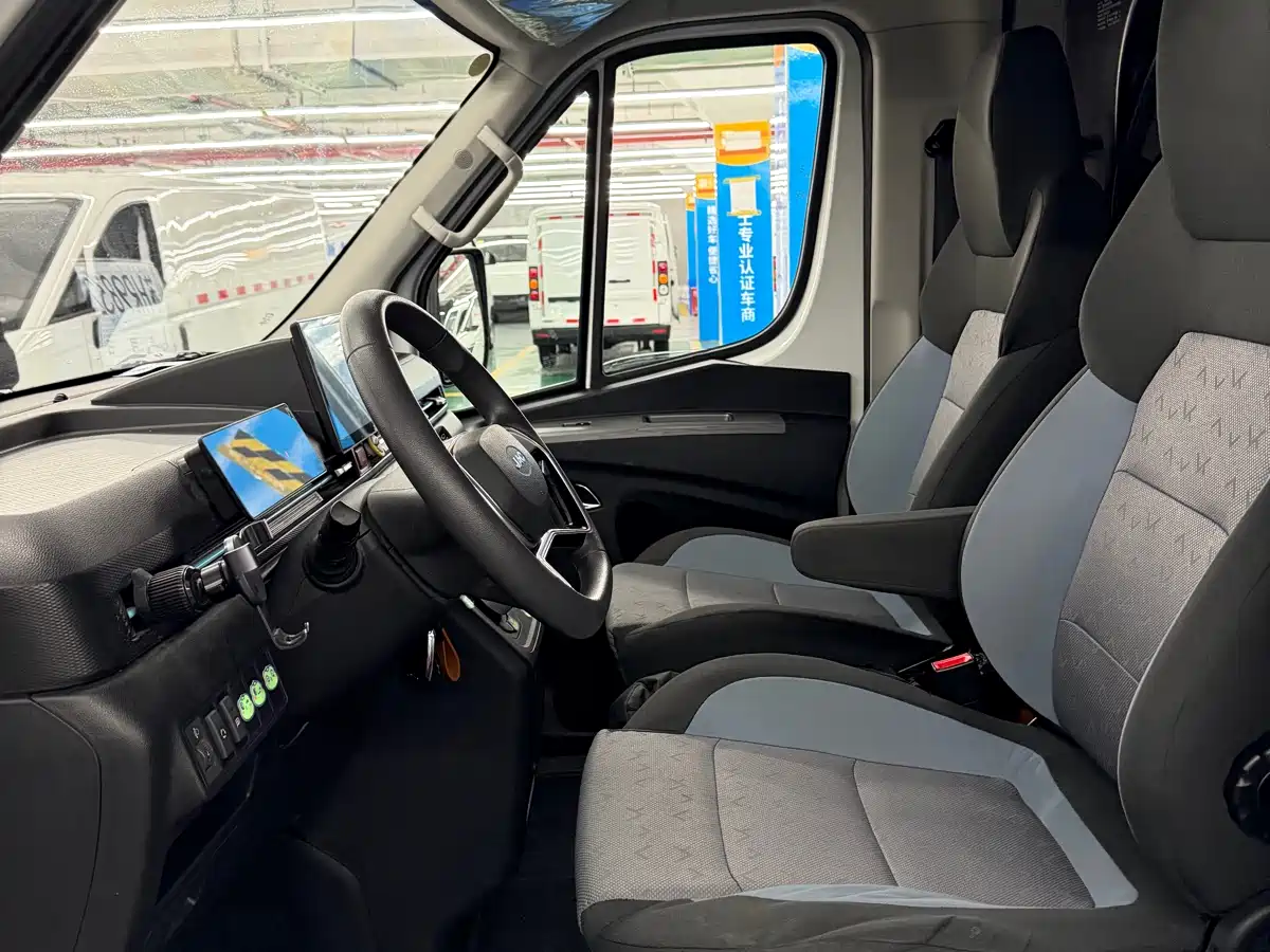 JIANGQI GROUP VAN BAOLU