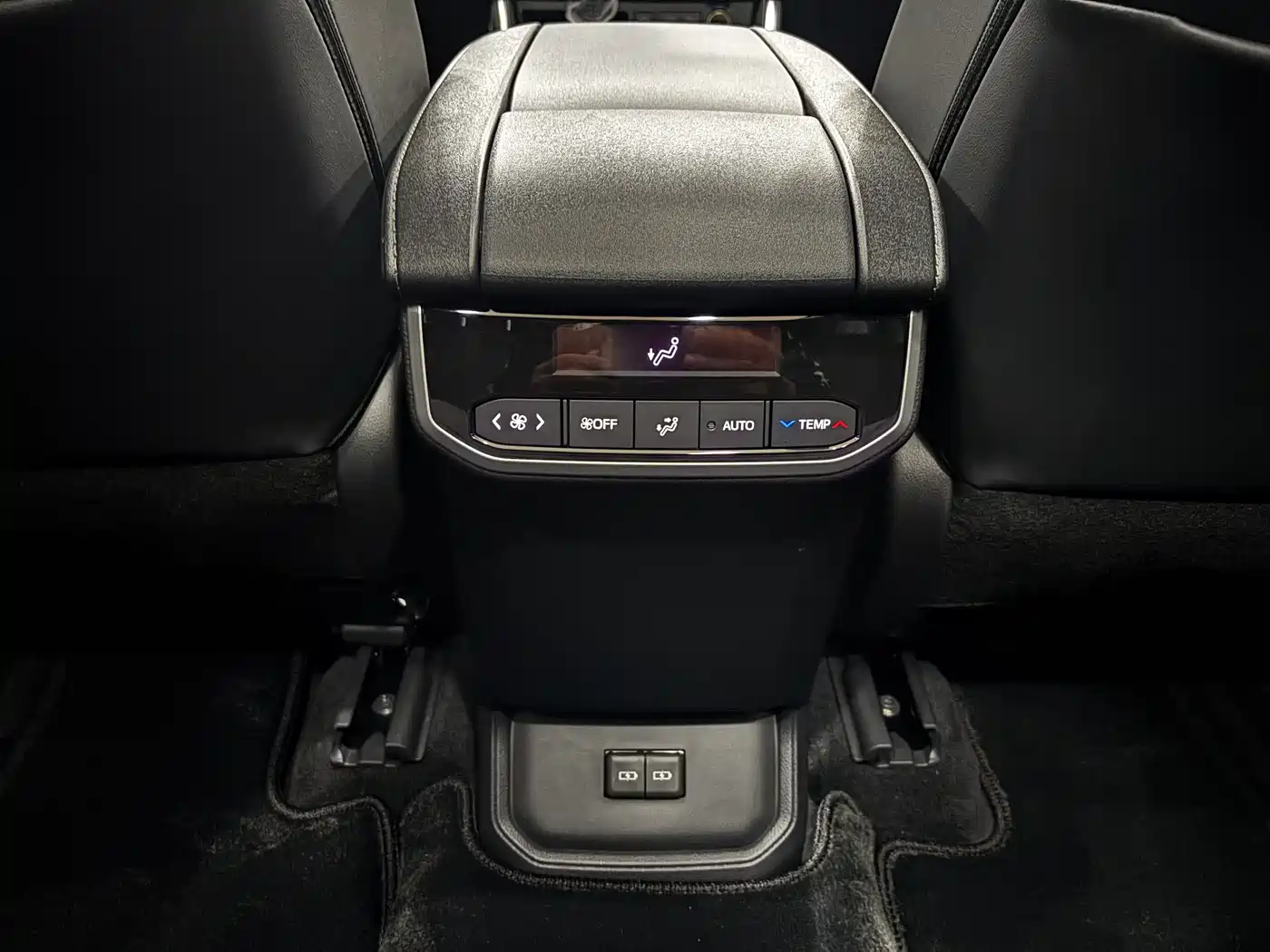 Toyota Highlander 2024 380T AWD Premium 7-Seater фото 19