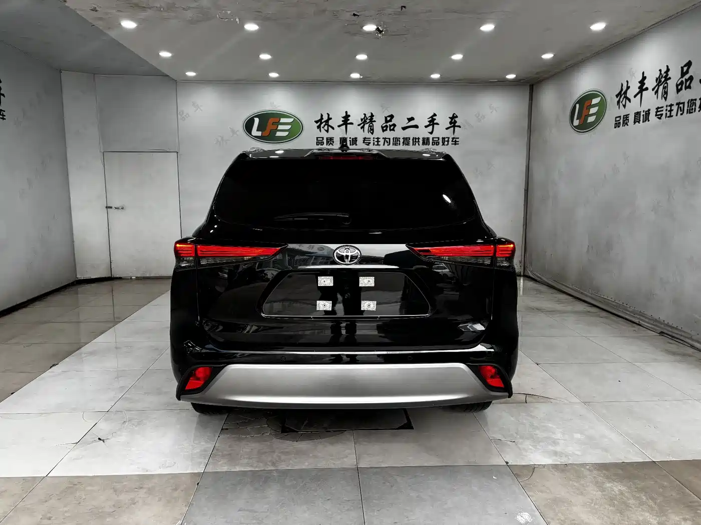 Toyota Highlander 2024 380T AWD Premium 7-Seater фото 6