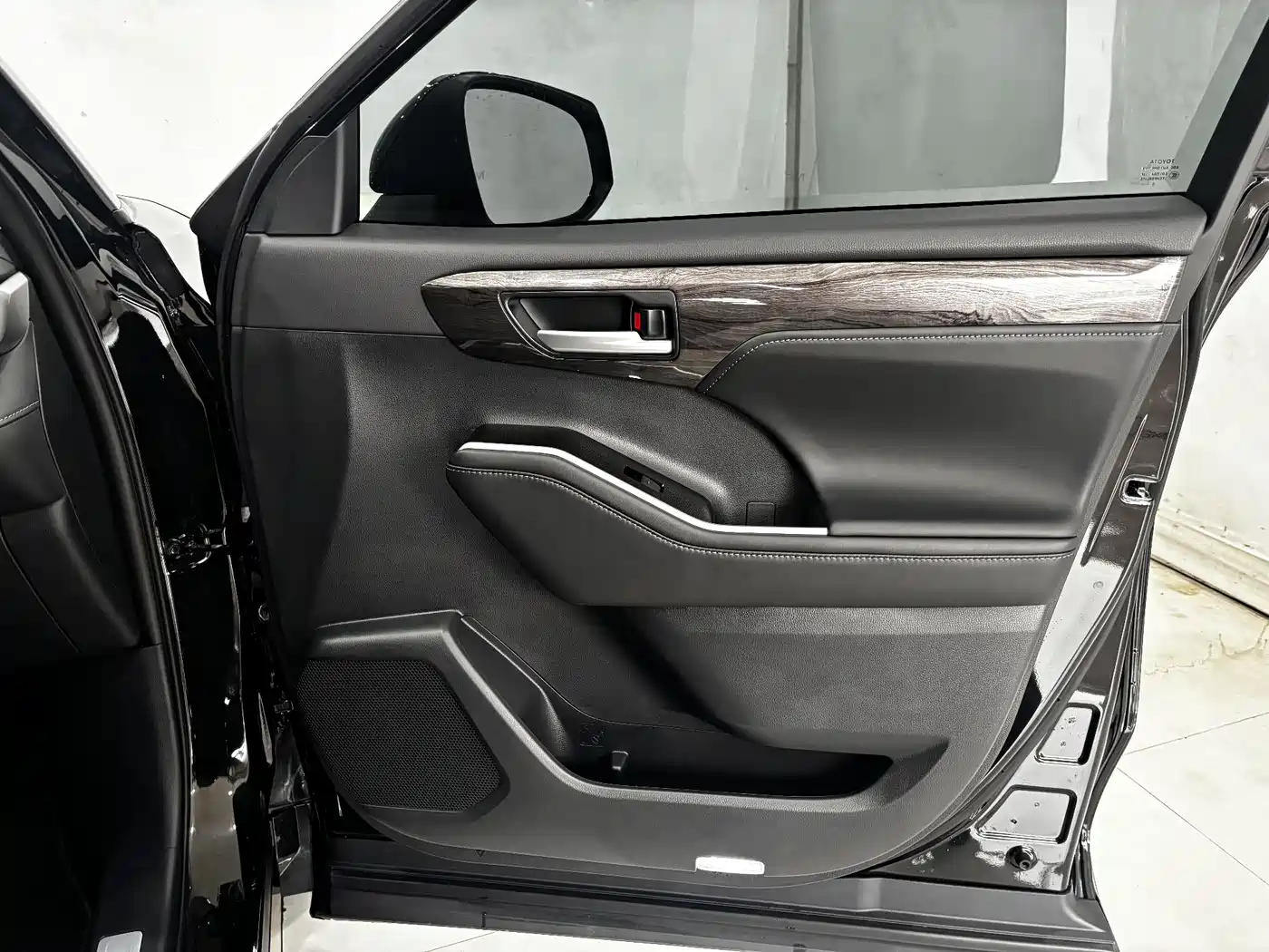 Toyota Highlander 2024 380T AWD Premium 7-Seater фото 24