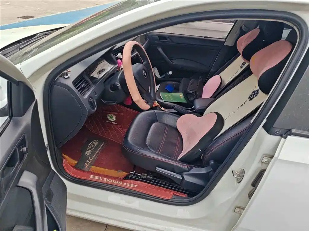 Škoda Skoda Rapid Spaceback 2014 1.6L Automatic乐享版 фото 14