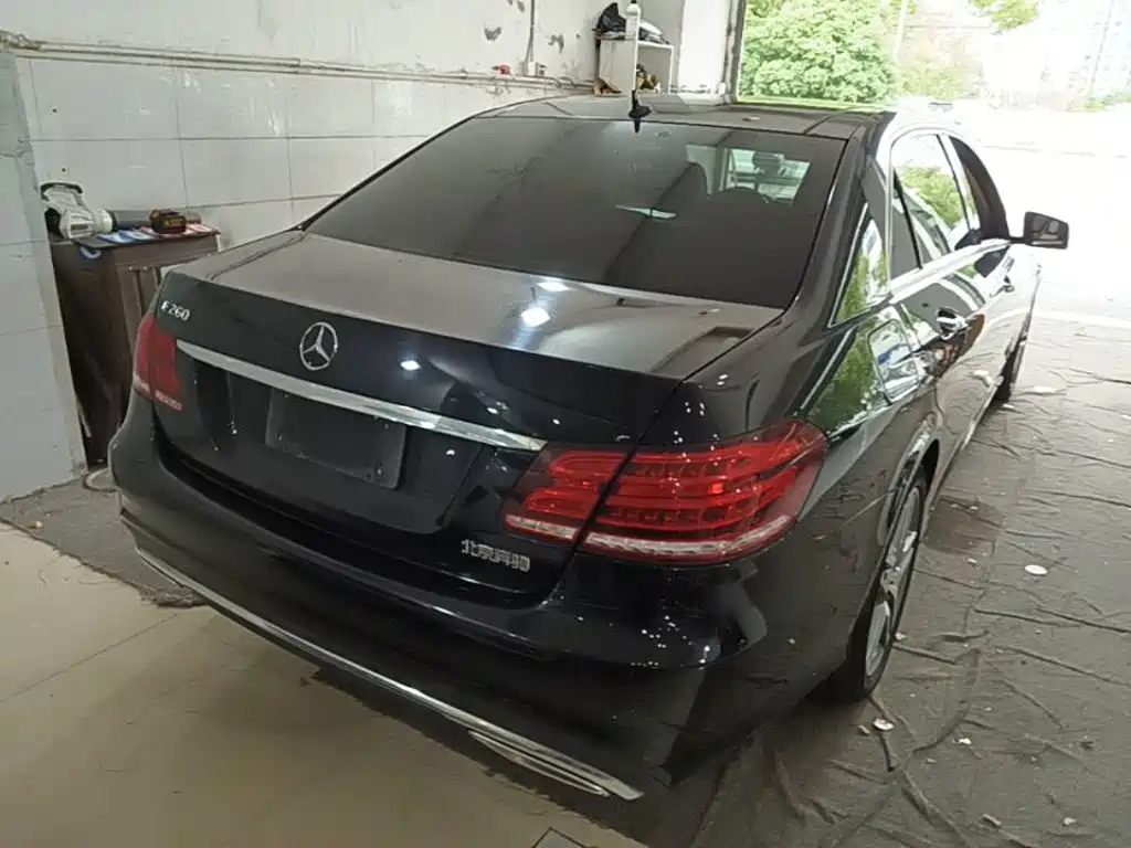 Photo 7 - Mercedes-Benz E-Class