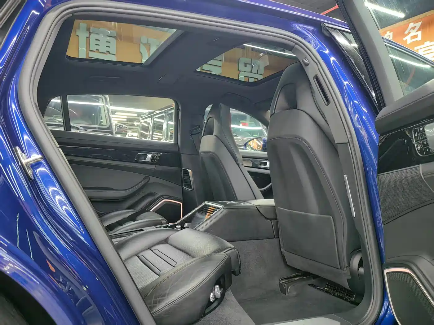 Porsche Panamera 2019 Panamera 4 Executive Long Wheelbase 2.9T фото 14