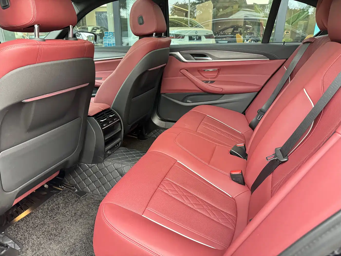 BMW 5 Series 2023 530Li Leading M Sport Package фото 15