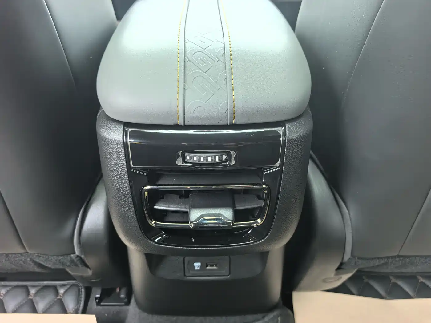 GAC Trumpchi Trumpchi Emkoo 2021 270T DCT J15 Edition фото 18