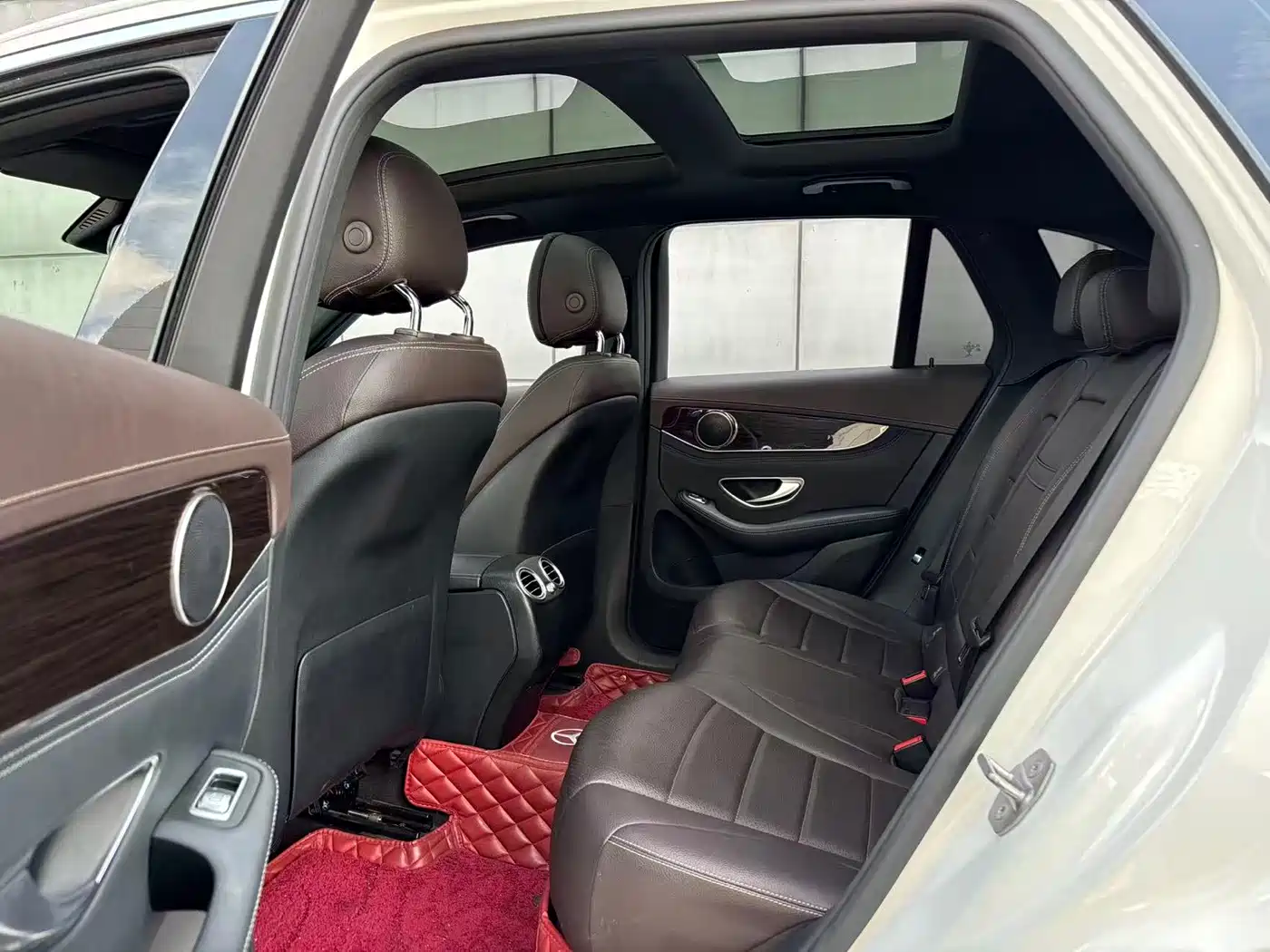 Mercedes-Benz GLC 2017 GLC 260 4MATIC Luxury фото 9