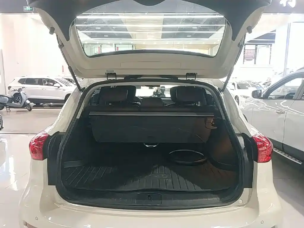 Infiniti QX50 2017 2015 2.5L Enjoyment Edition