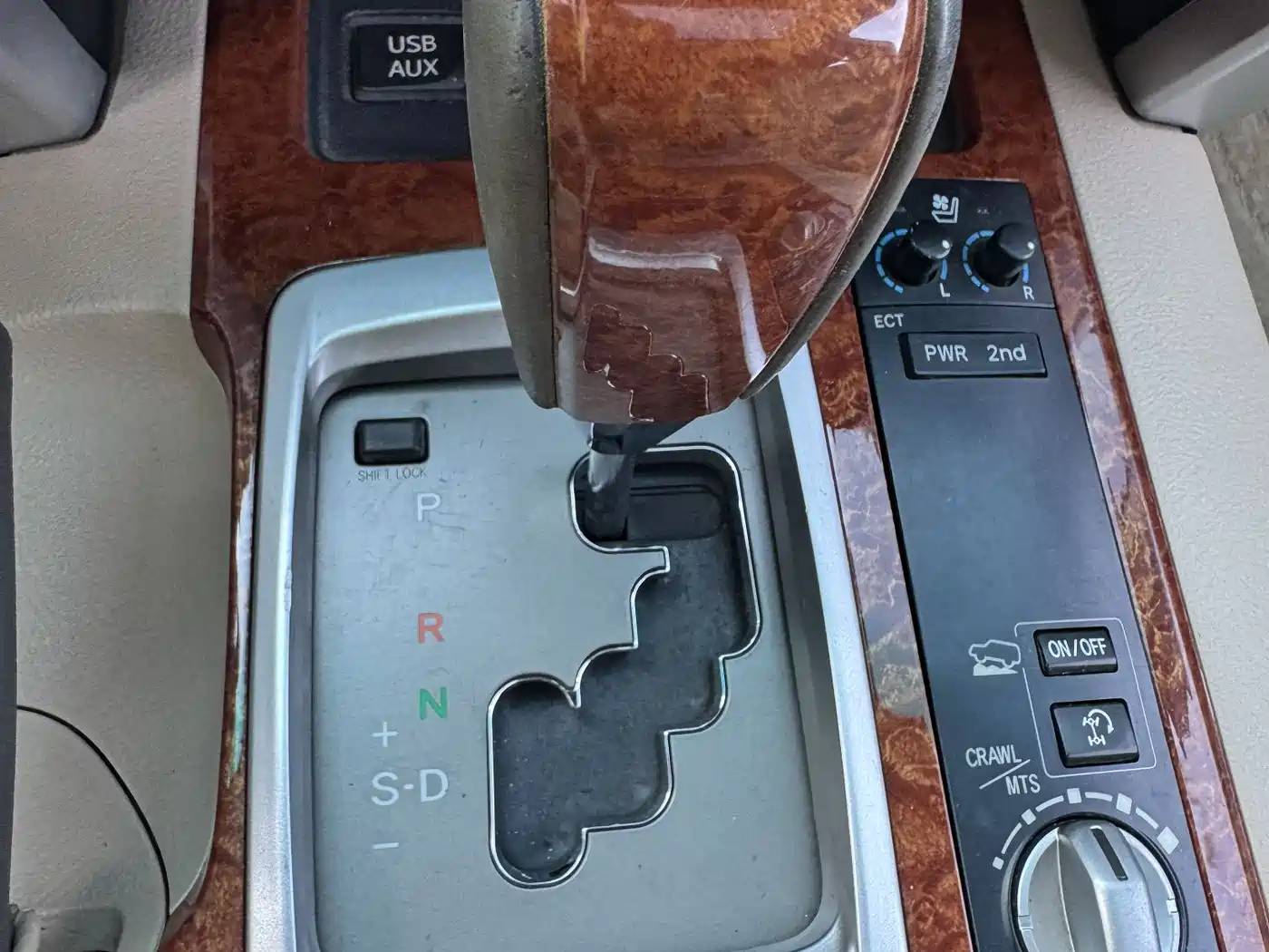 Toyota Land Cruiser (Import) 2015