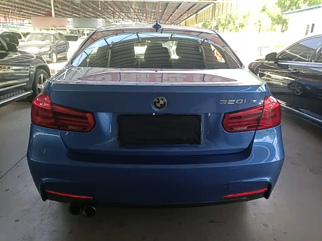BMW 3 Series 2019 320i M Sport Package фото 6