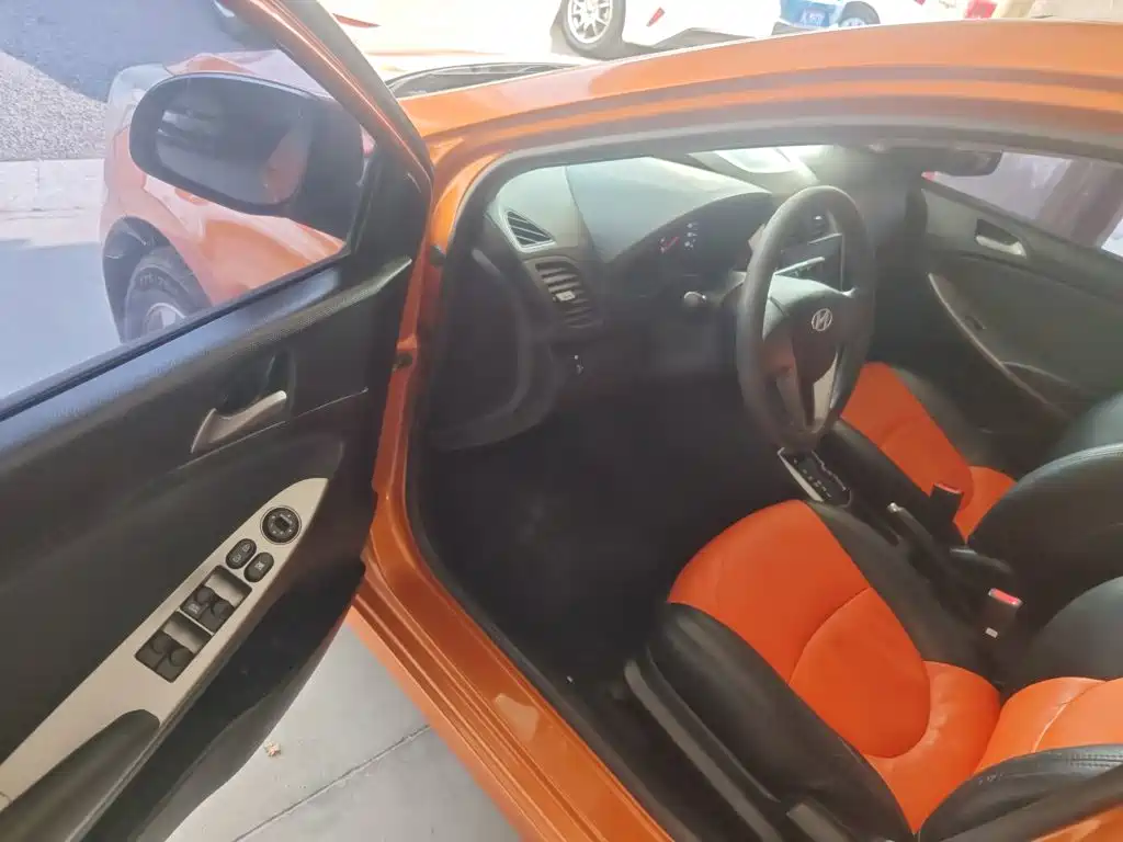 Hyundai Reina 2015 2014 Model 1.4L Automatic GLX