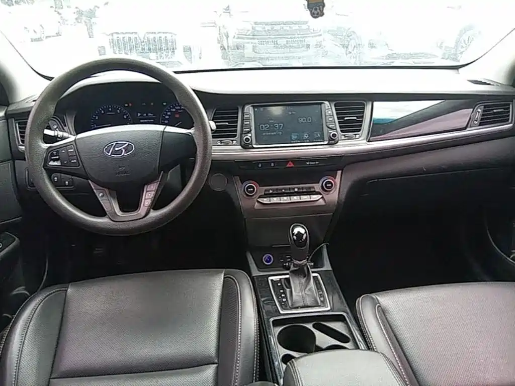 صورة 6 - Hyundai Mistra