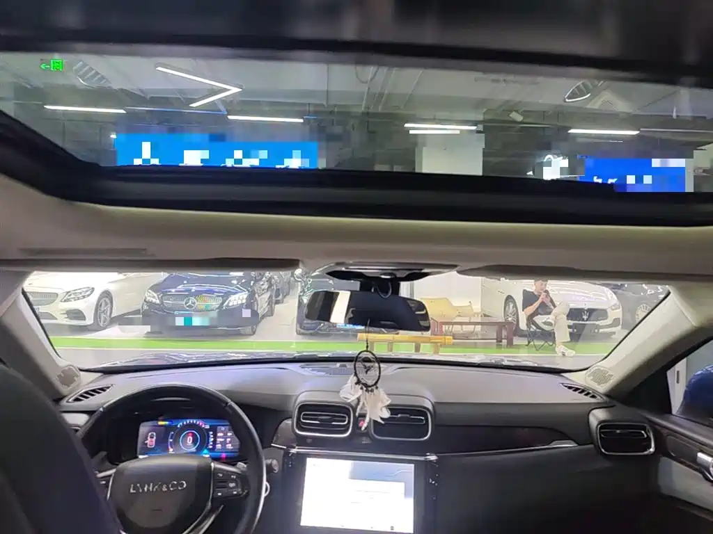 Lynk & Co 02 2018 1.5T DCT 2WD Power Edition China V фото 18