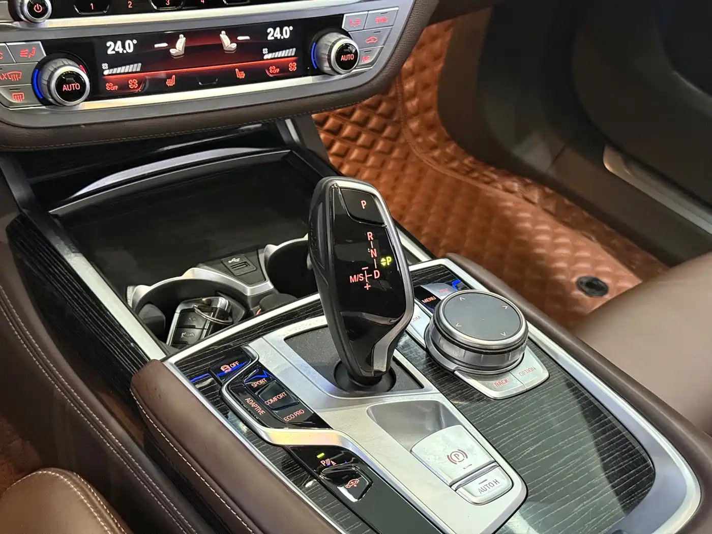 BMW 7 Series 2021 Model 740Li Leading M Sport Package фото 8