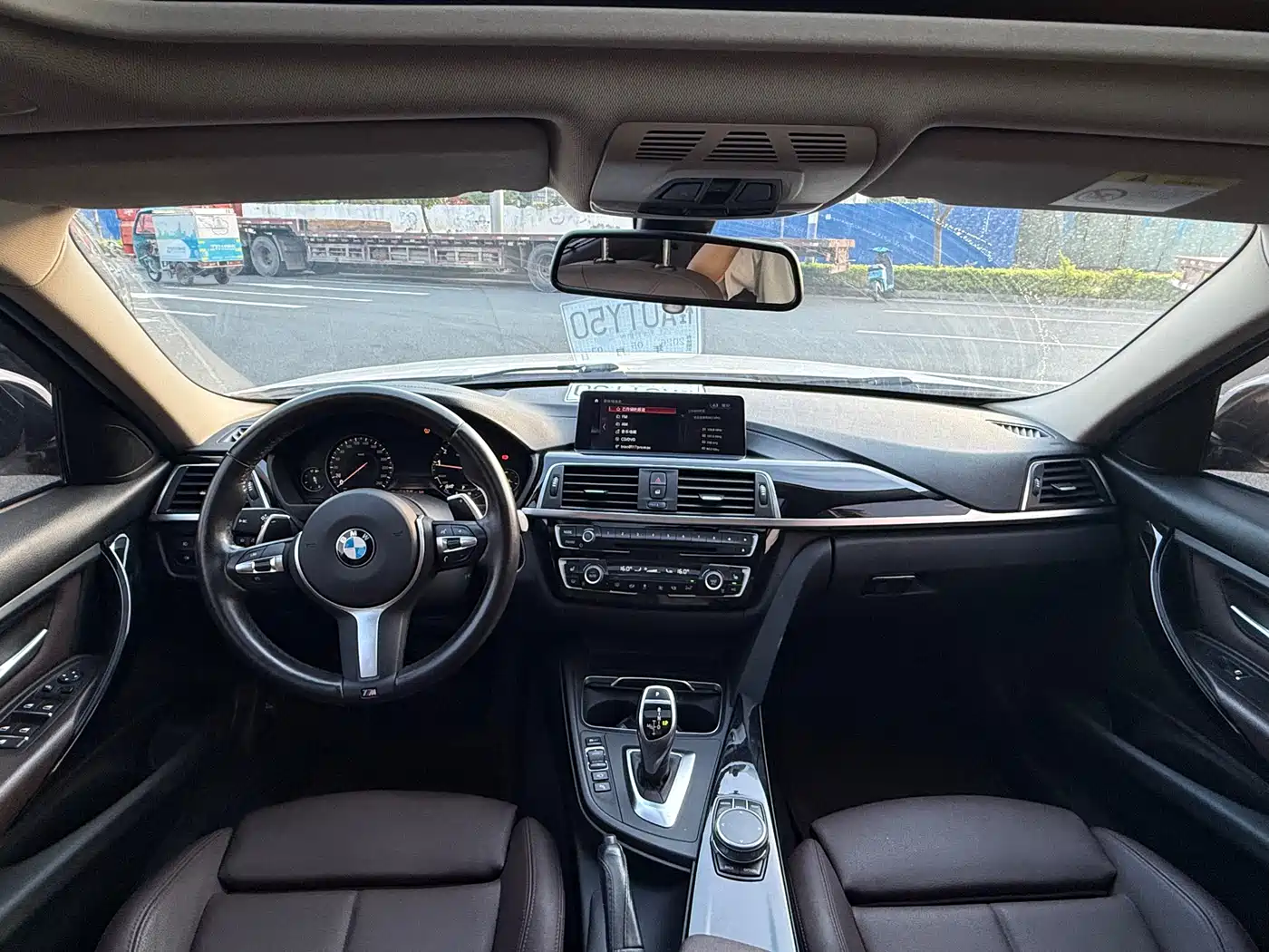 BMW 3 Series 2018 320Li Leading M Sport Package фото 6