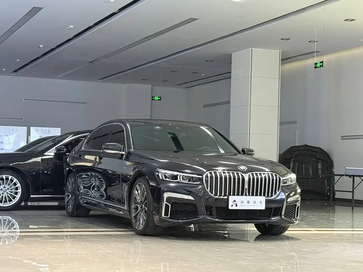 BMW 7 Series 2021 Model 740Li Leading M Sport Package фото 21