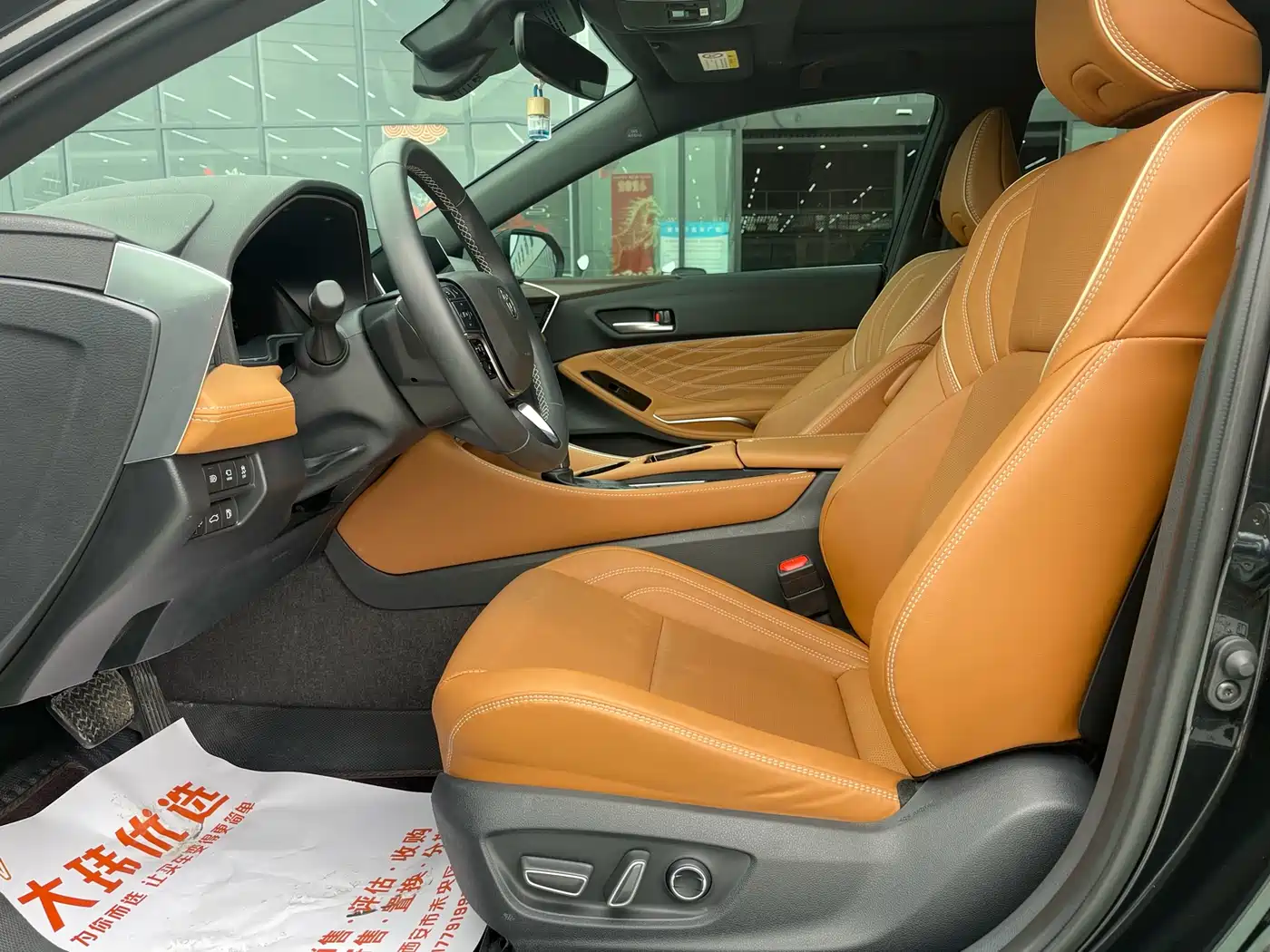 Toyota Avalon 2024 Model Hybrid 2.0L Prestige Edition фото 4