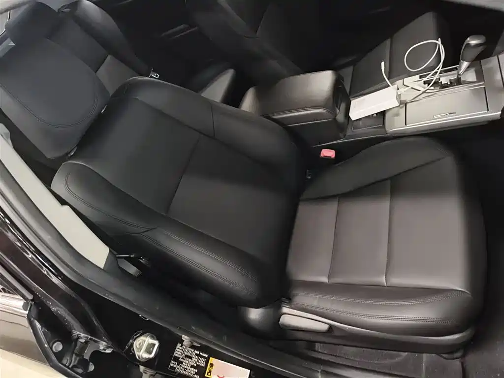 Toyota Camry 2012 Junrui 2.0S Dynamic Edition фото 17