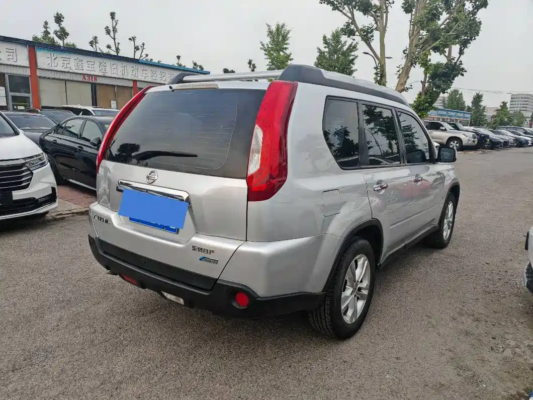 Фото 9 - Nissan X-Trail