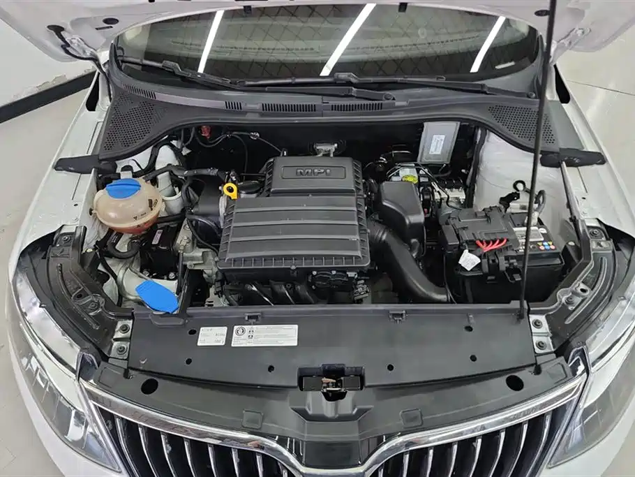 Škoda Rapid 2018 1.6L Manual Comfort Edition фото 10