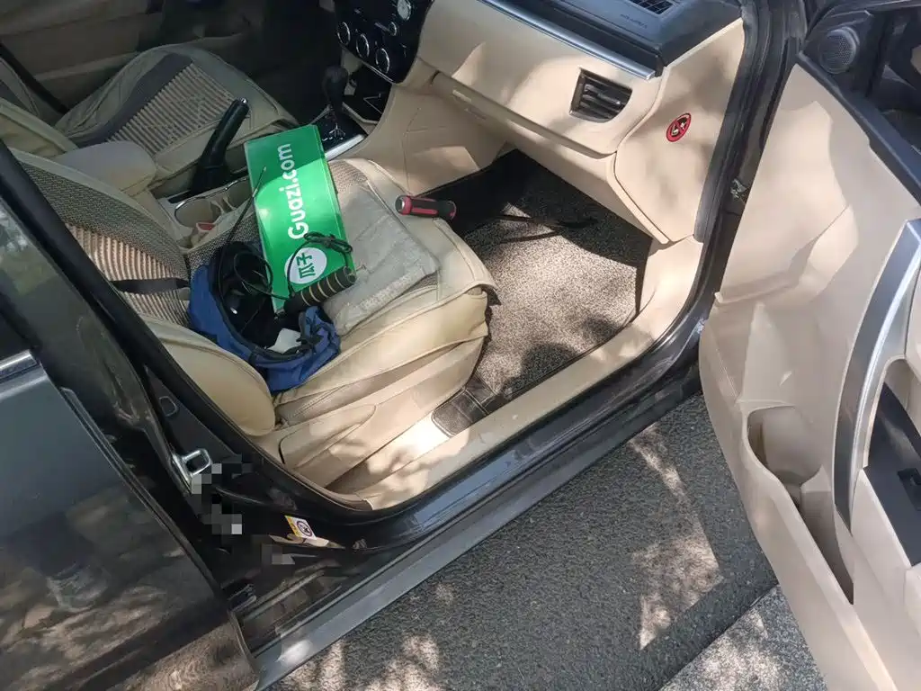 Toyota Corolla 2014 1.6L CVT GL фото 22