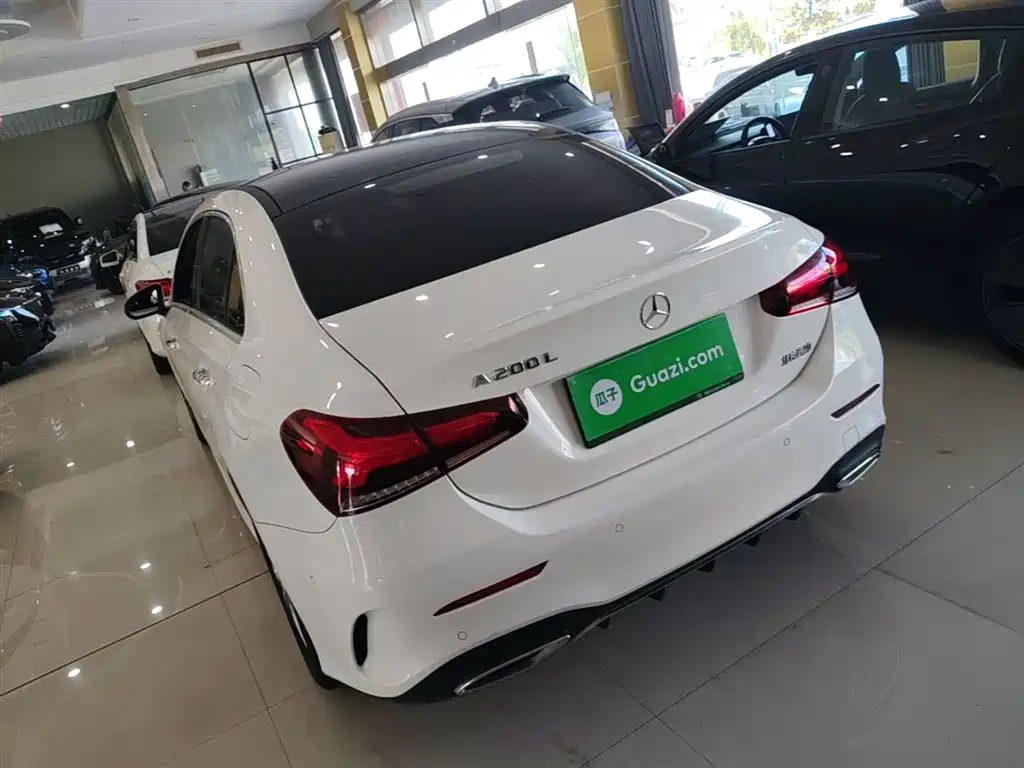 Mercedes-Benz A-Class 2019 A 200 L Sport Sedan фото 5