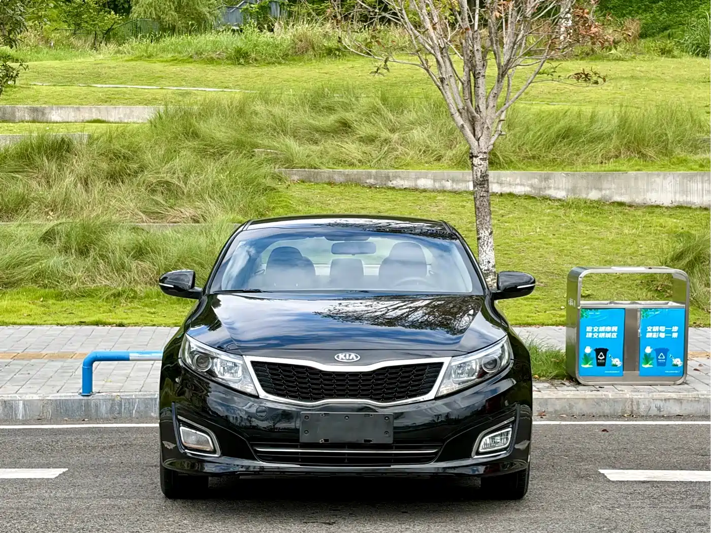 Photo 2 - Kia K5