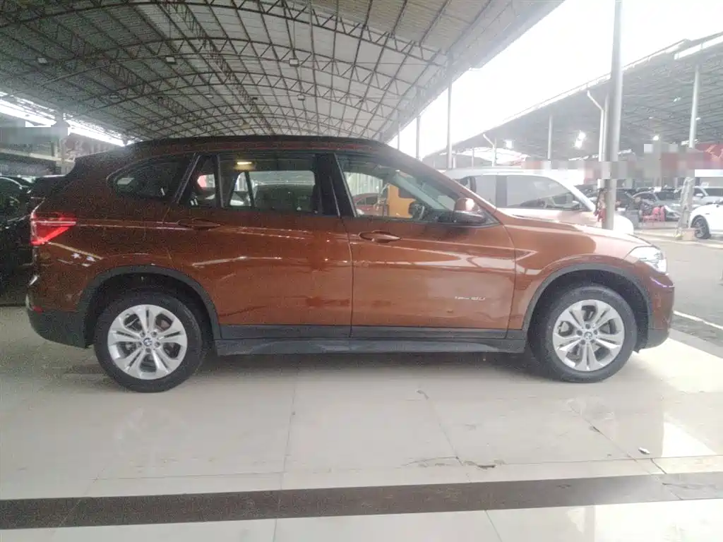 BMW X1 2016 sDrive18Li Premium Model фото 5