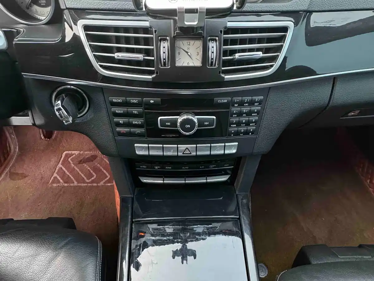 Mercedes-Benz E-Class 2014 Facelift E 300 L Sport фото 12