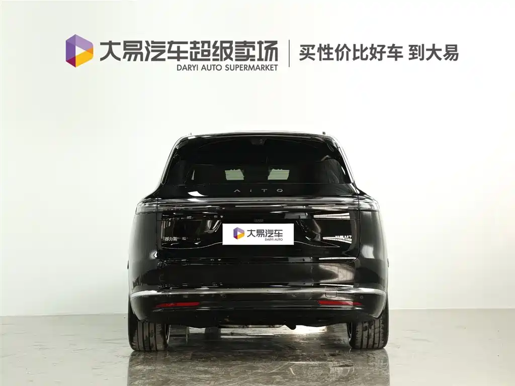 AITO Wenjie AITO M7 2026 Extended Range Max AWD 5-seater фото 4