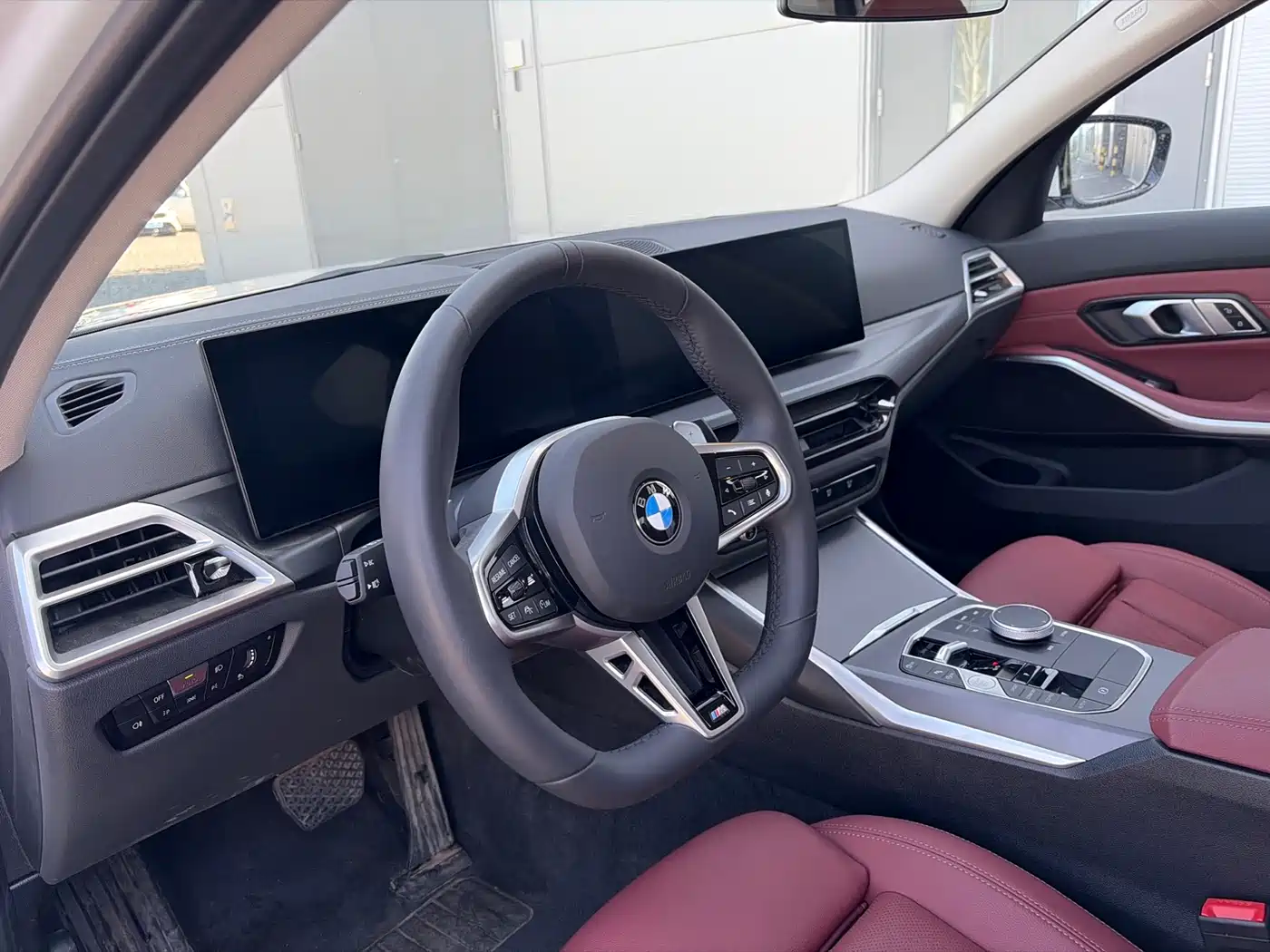 BMW 3 Series 2025 325i M Sport Package фото 5